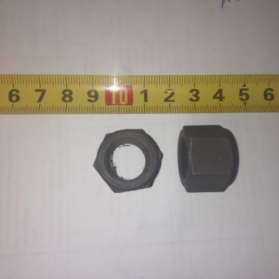 Гайка Д30-1002029 крепления крышки корен. подш. (бугеля) Выгодные цены на автозапчасти для тракторов и спецтехники в Saratov.traker.ru с доставкой в Саратове и Саратовской области