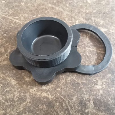 Крышка 740.1311103 маслозаливной горловины в сб.