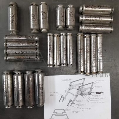 Комплект пальцей погрузчика ПКУ-0.8