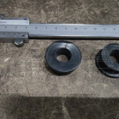 Втулка 2522-6708016 стекла двери