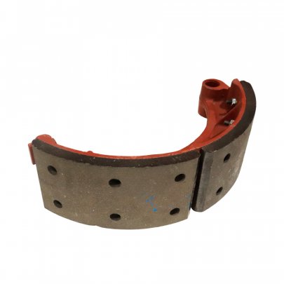 Колодка 700.23.00.070 тормозная нижняя (К-700/701)