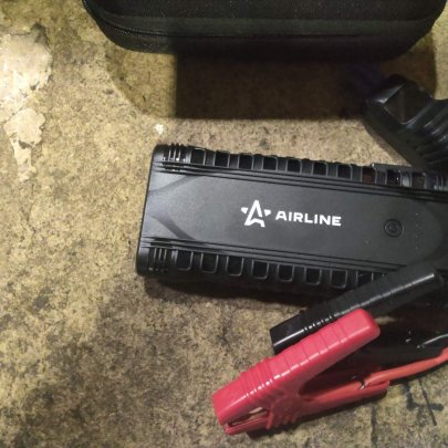 Аккумулятор пусковой (Booster) 12000мАч, 750А, 14.8V, умные провода, пуск ДВС 3.0d, кейс (AEAB006)