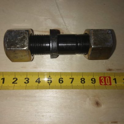 Шпилька в сб. с гайками 2 ПТС-4, КТУ-10 (М-18*1,5) лев. 887А-3103016-31