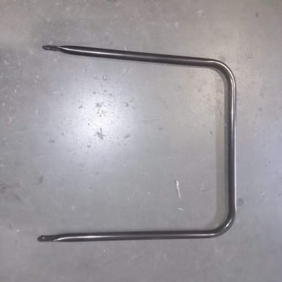 Труба 80-8201106-А (крепл. зеркала задн. вида) 520 х530 УК (РУП МТЗ) Выгодные цены на автозапчасти для тракторов и спецтехники в Samara.traker.ru с доставкой в Самаре и области