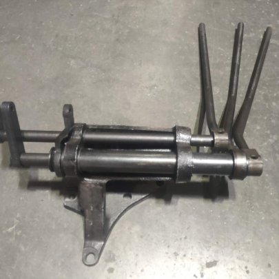 Кронштейн 80-4607040 УК управления гидроузлами