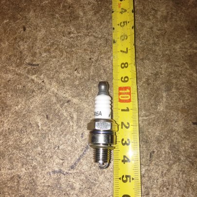 Свеча тонкая юбка NEW (Champion RZ7C, Bosch,USR7AC, Forsa NGK CMR6H;6А) 4-х тактн. 77-355-1(9мм)
