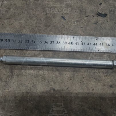 Трубка 10Б.01.21.270 смазки подшипника барабана и отбойного битера в сб. (с штуцером 142.00.77.602)