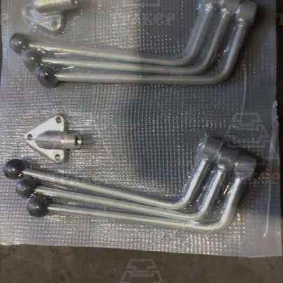 К-т рычагов распределителя Р-80 V-3 со сливом малый длинный рычаг