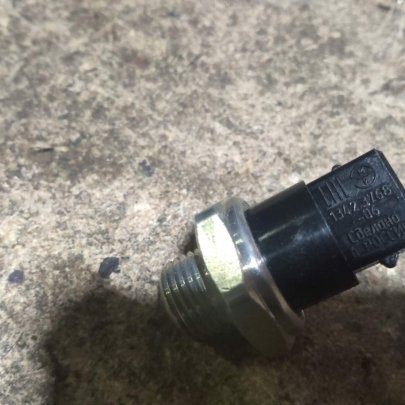 Выключатель ВК-12-51 (ан. 1342.3768-06) байонет. МТЗ-МК,УК1025,1021,1221,1222,1523 ЭМИ Пенза