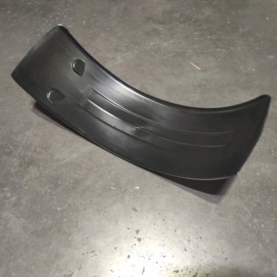 Крыло 80-8403041А переднее голое (пластик)