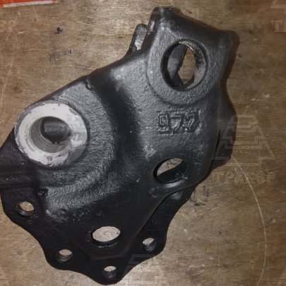 Кронштейн 4320-2902445 передней ресоррый левый (АО АЗ УРАЛ)