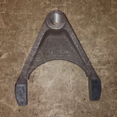 Вилка муфты блокировки 4320п2-2180302810 Завод